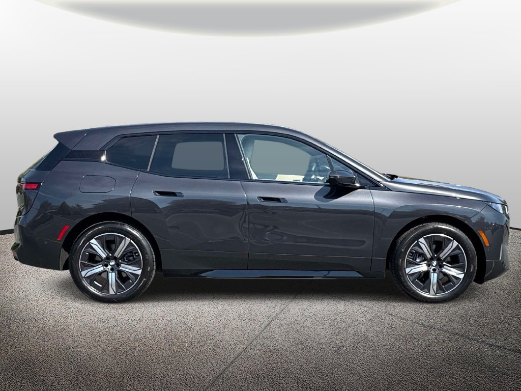 Used 2026 BMW iX xDrive60 AWD/4WD image 4