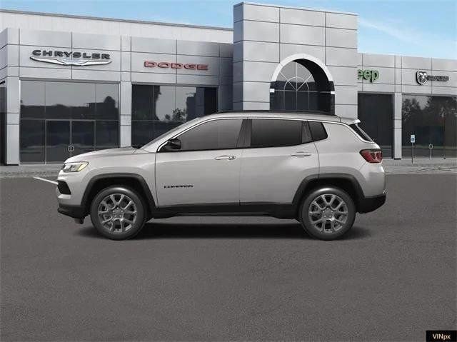 Used 2023 Jeep Compass Latitude w/ Sun and Sound Group image 3