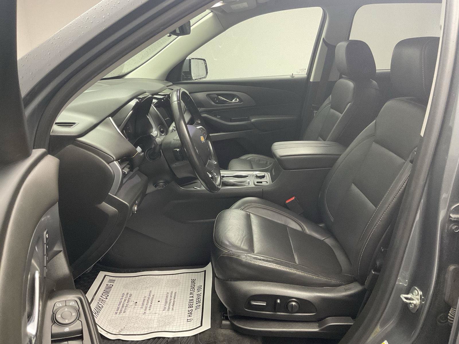 Used 2020 Chevrolet Traverse Premier FWD image 12
