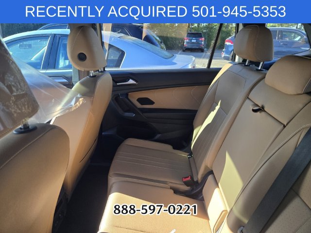Used 2023 Volkswagen Tiguan SE R-Line FWD image 10