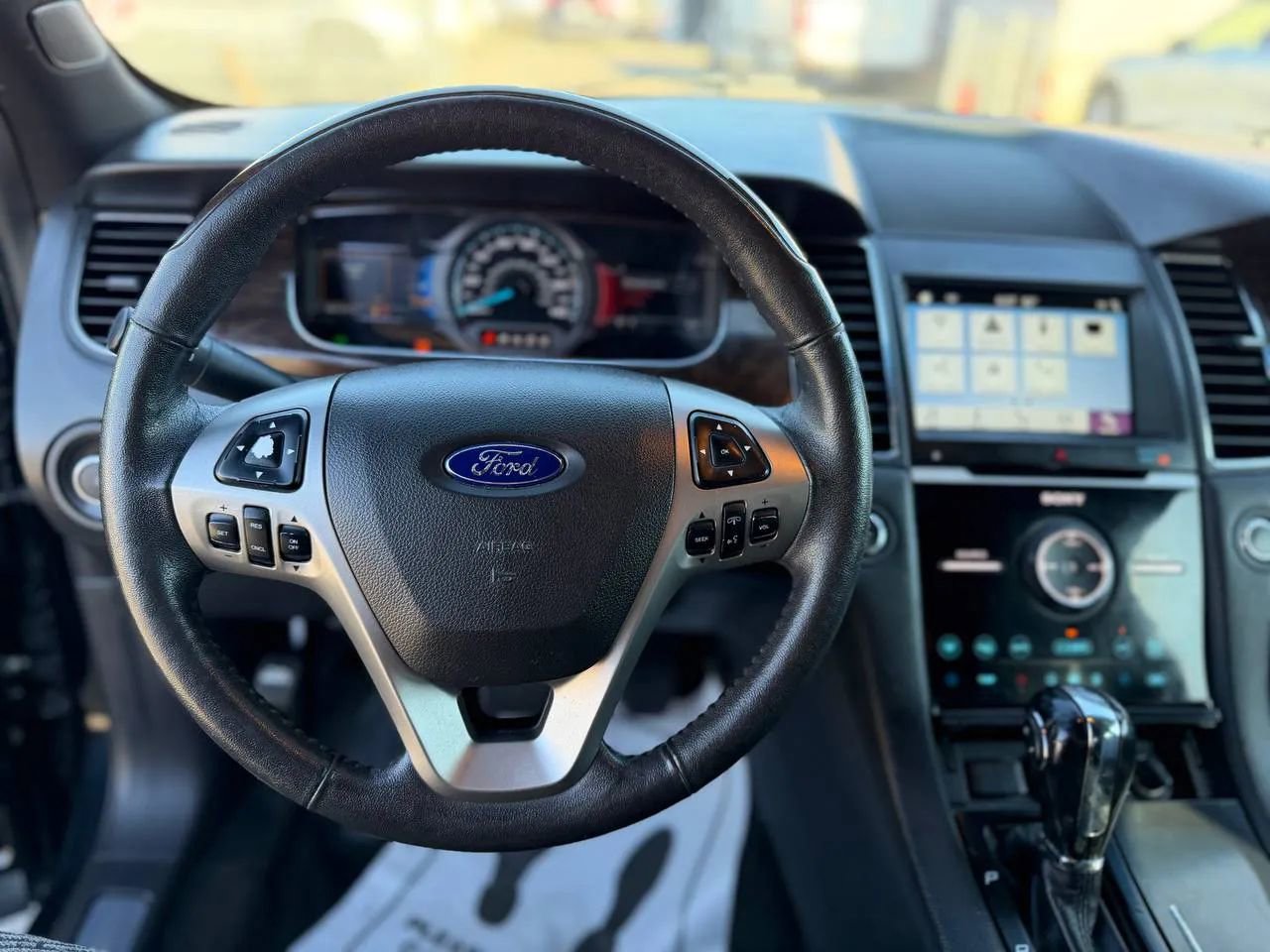 Used 2017 Ford Taurus Limited image 45