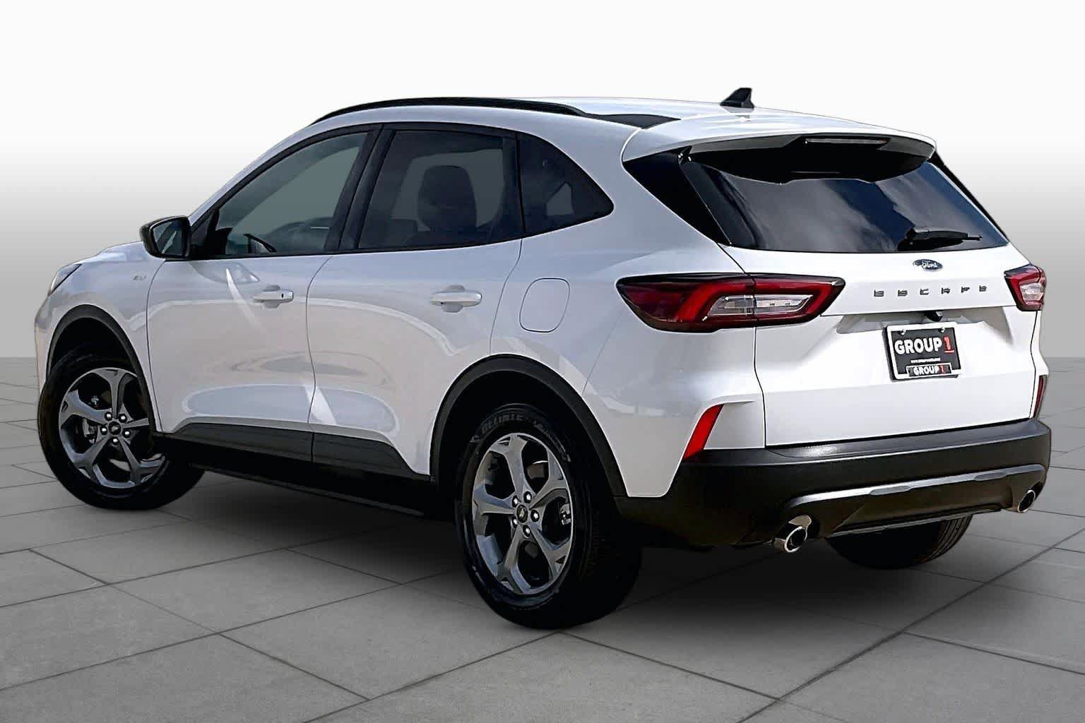 Used 2025 Ford Escape ST-Line FWD image 12