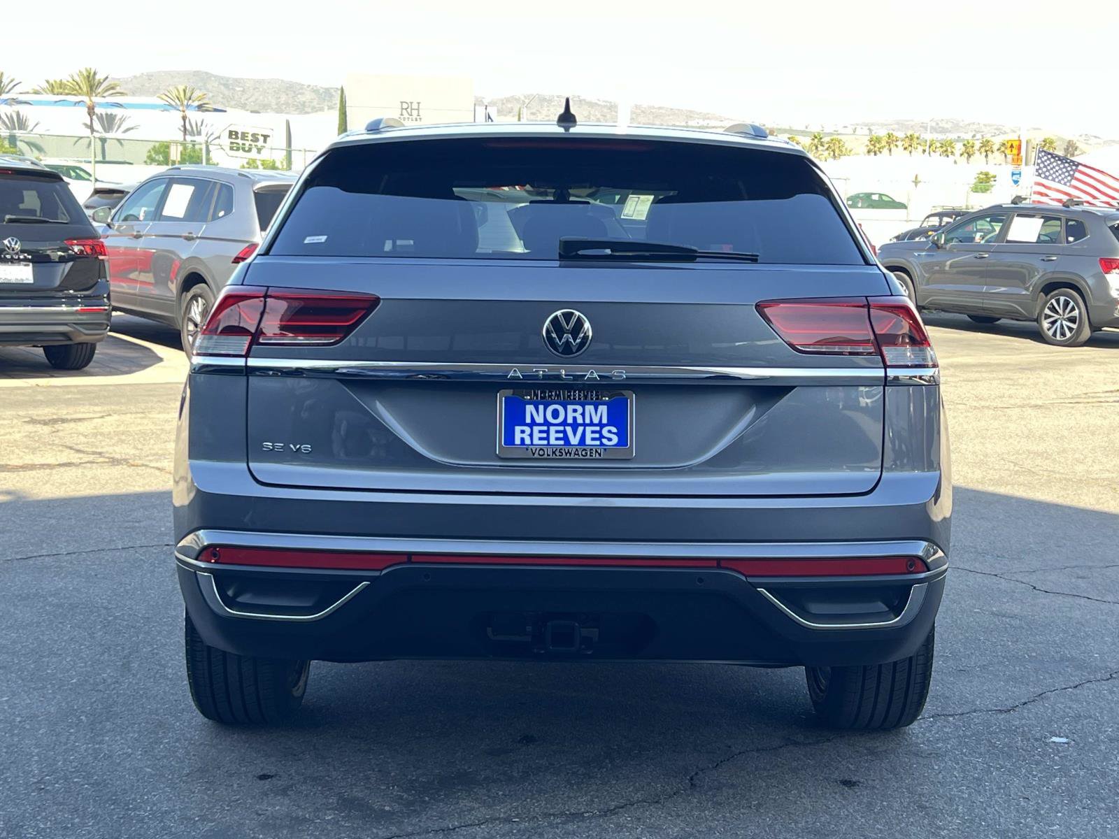 Certified 2021 Volkswagen Atlas Cross Sport SE w/ Panoramic Sunroof Package FWD image 25