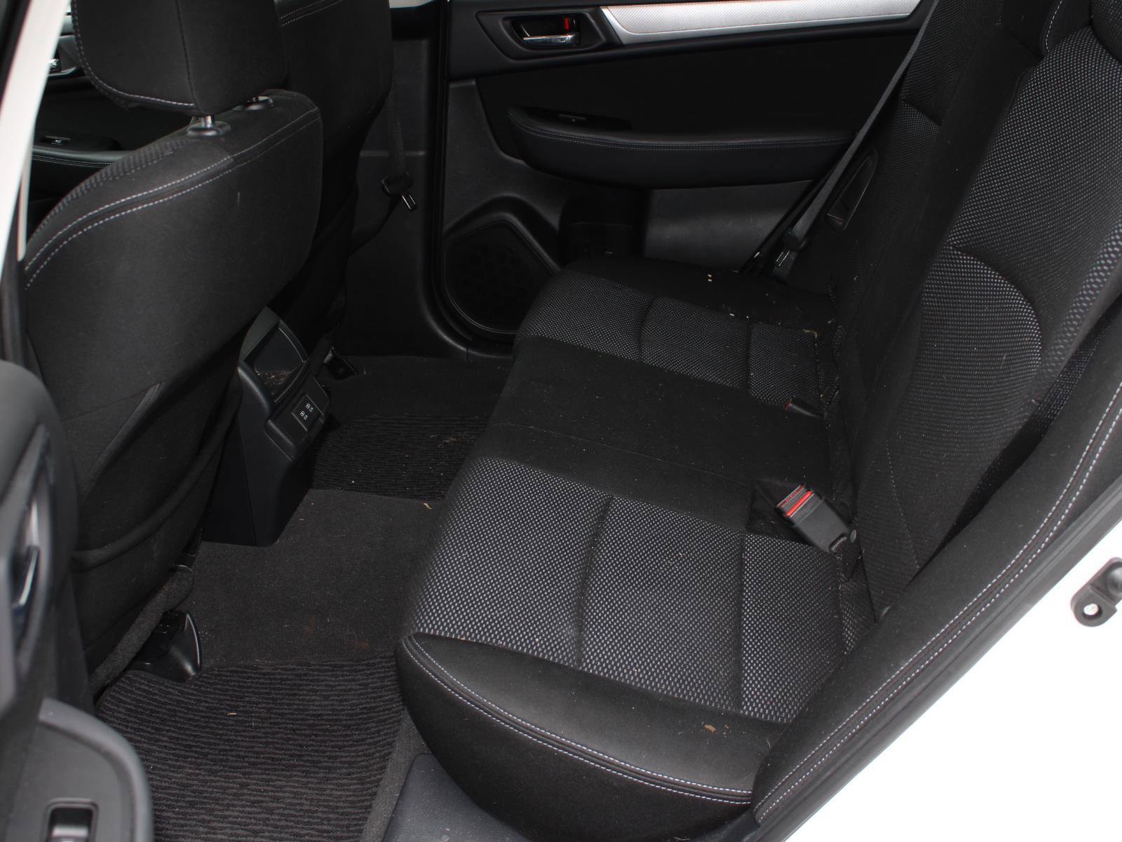 Used 2019 Subaru Outback 2.5i Premium image 18