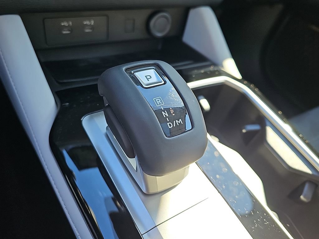 New 2026 Mitsubishi Outlander SE image 11