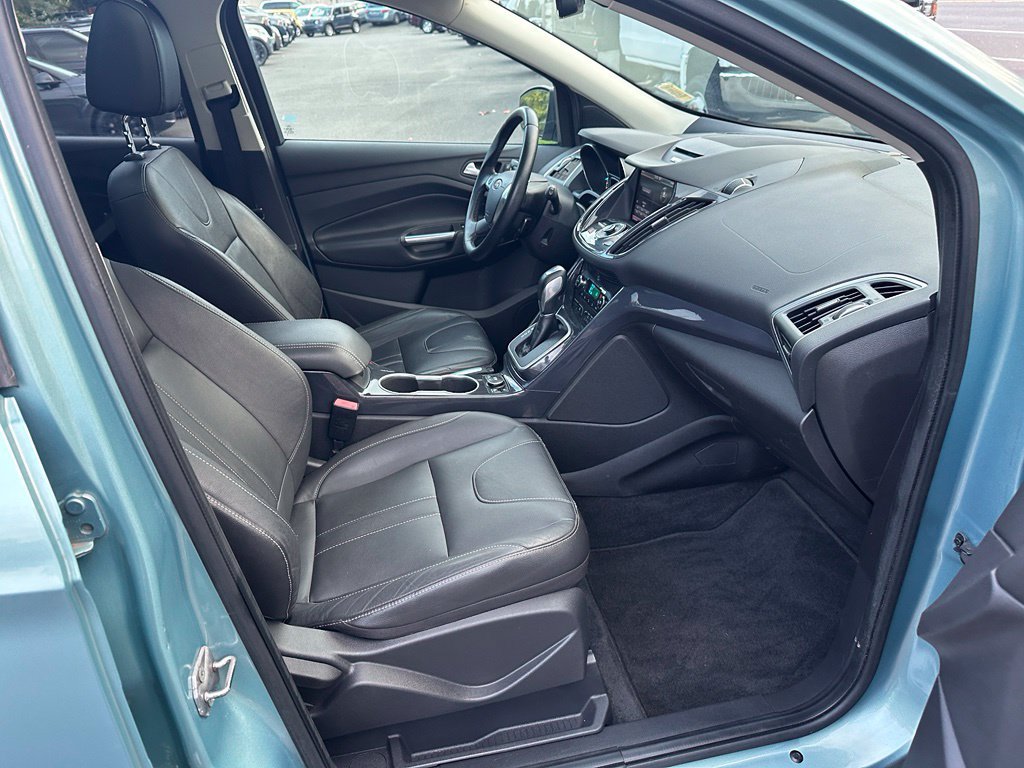 Used 2013 Ford Escape Titanium w/ Parking Technology Pkg AWD/4WD image 12