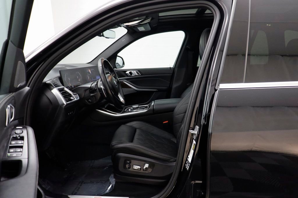 Used 2025 BMW X5 xDrive40i image 5