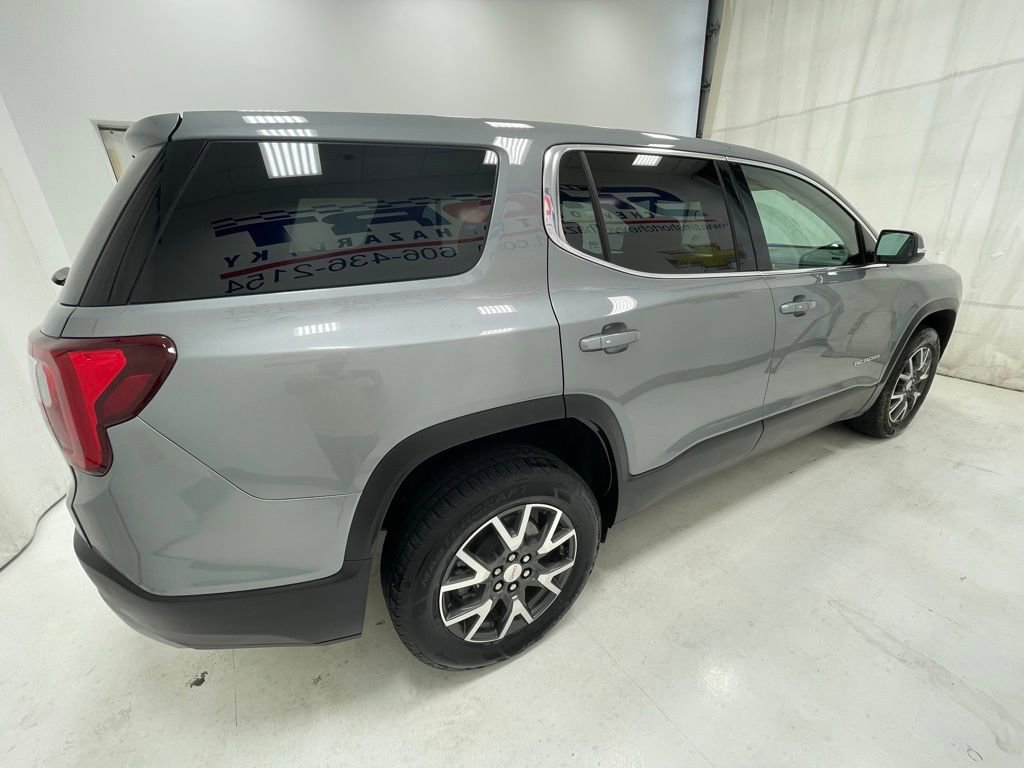 Used 2023 GMC Acadia SLE AWD/4WD image 4