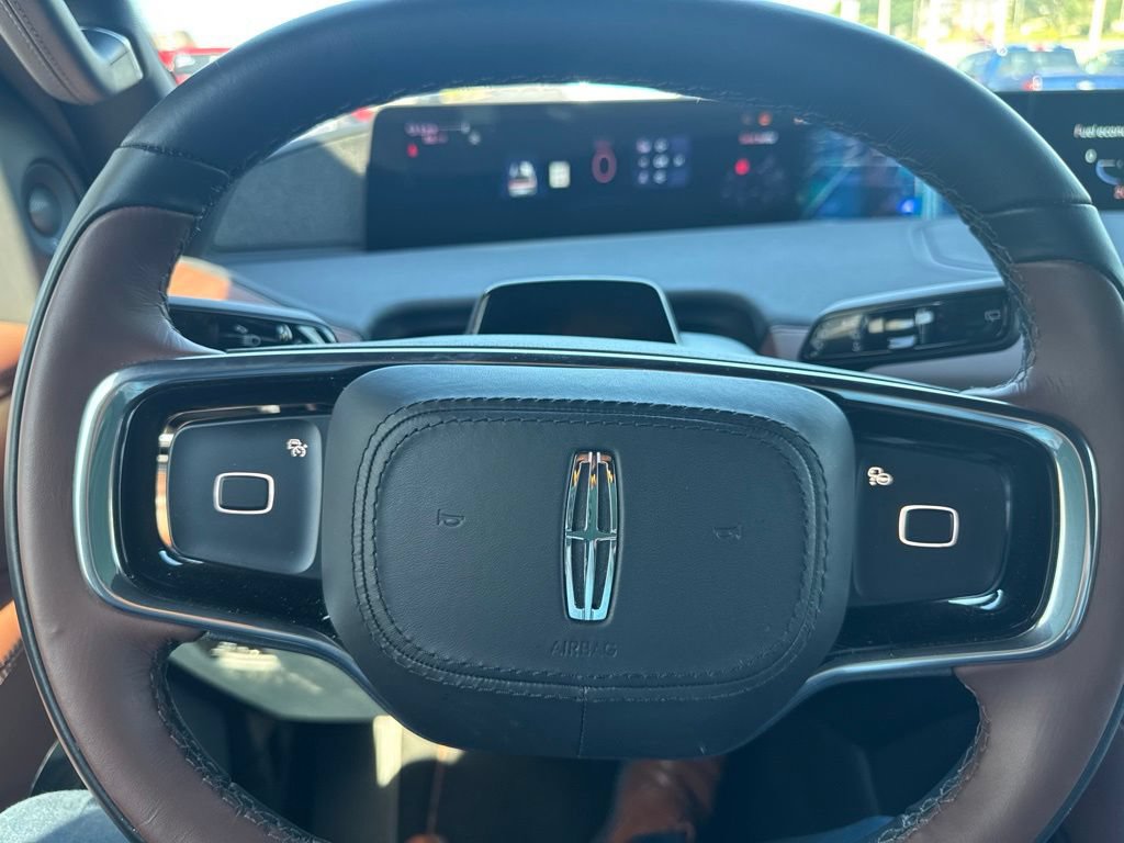 Used 2026 Lincoln Navigator Reserve AWD/4WD image 29