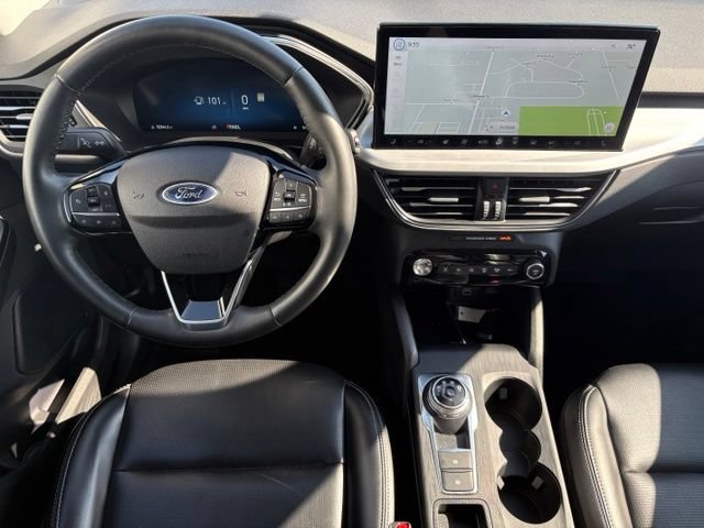 Used 2024 Ford Escape Platinum AWD/4WD image 3