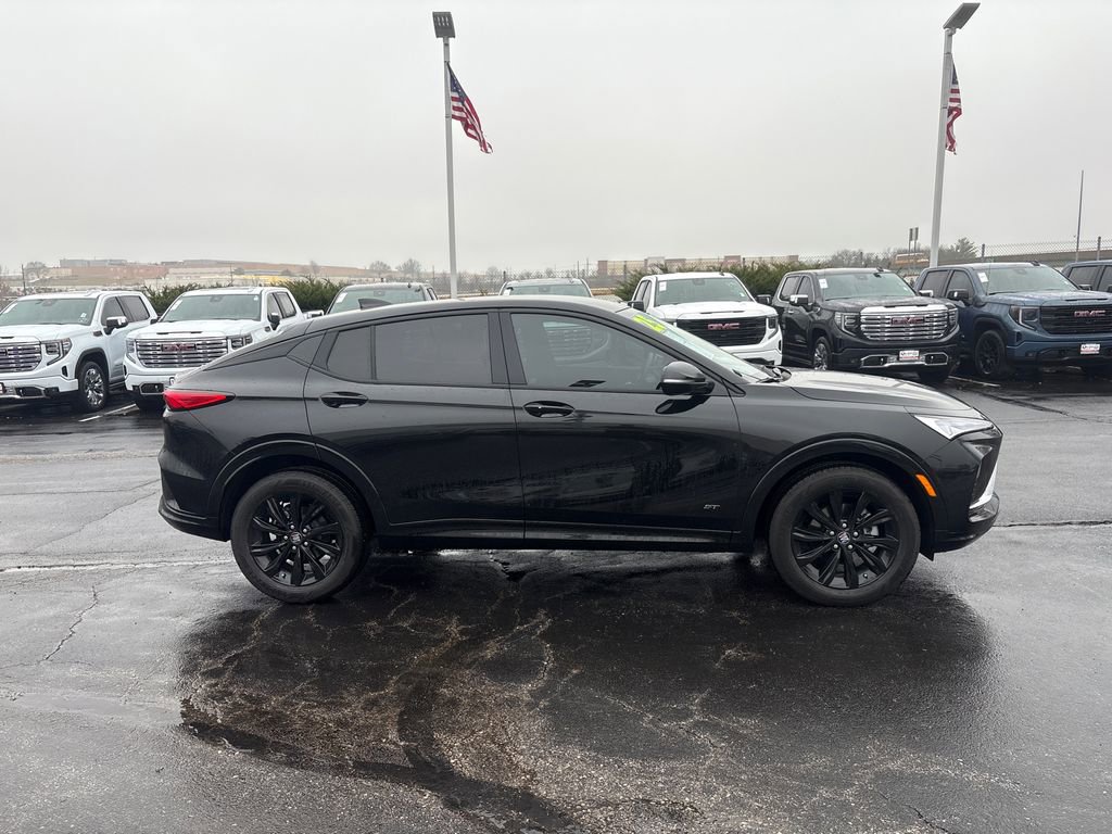 Used 2025 Buick Envista Sport Touring w/ Convenience I Package image 4