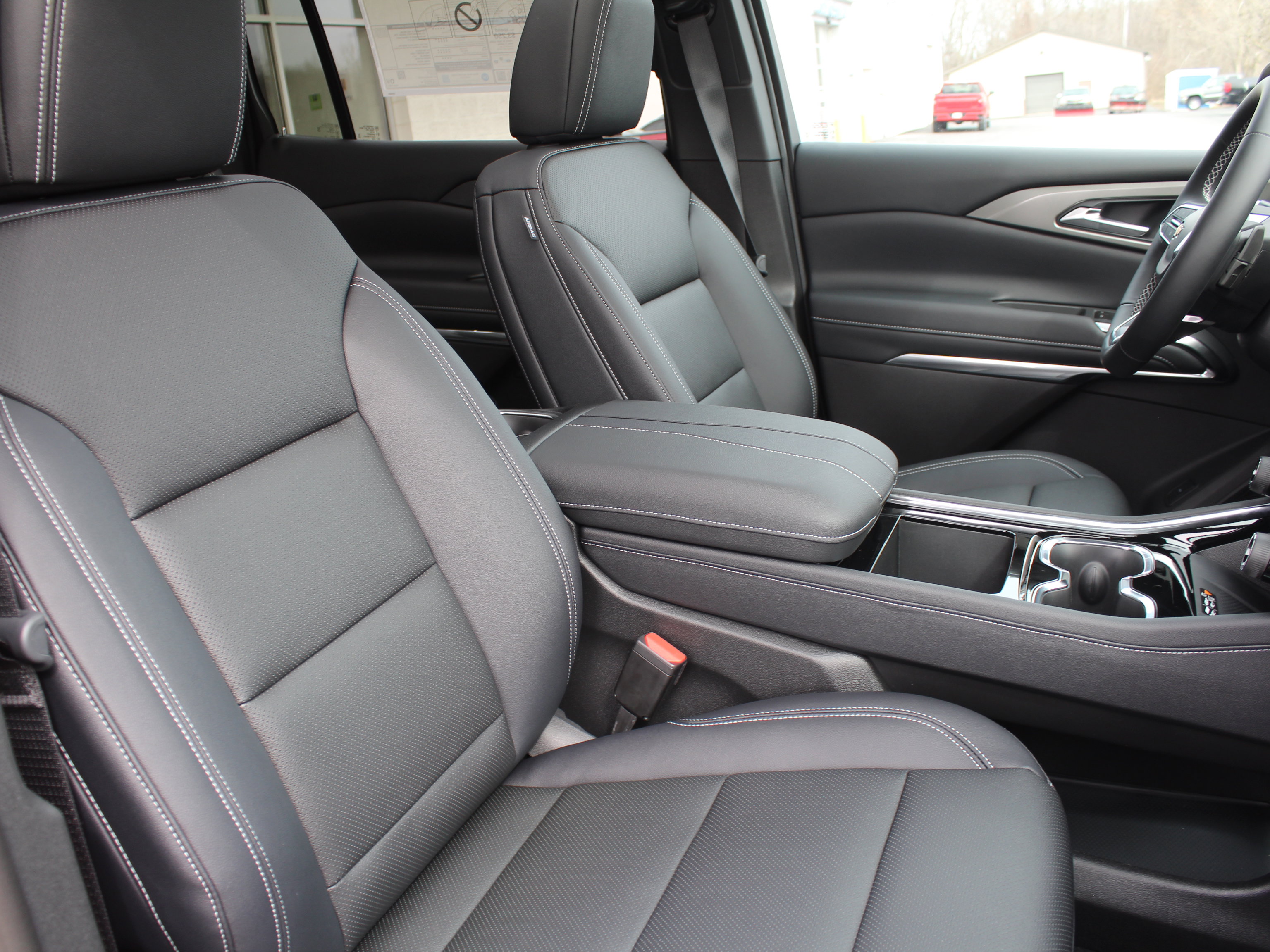 New 2026 Chevrolet Traverse LT w/ Sun and Wheel Package image 16