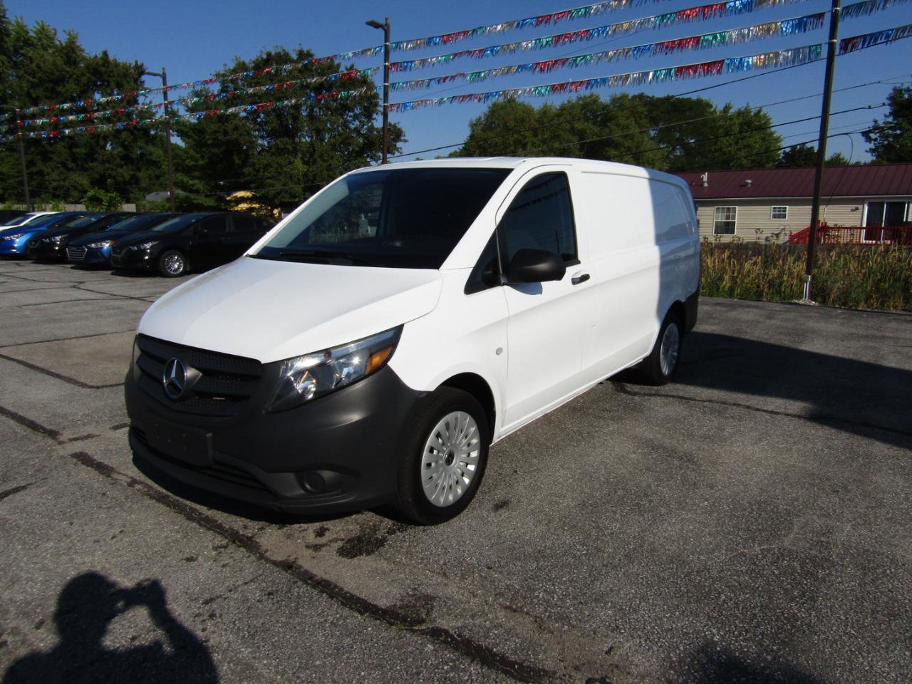 Used 2020 Mercedes-Benz Metris image 3