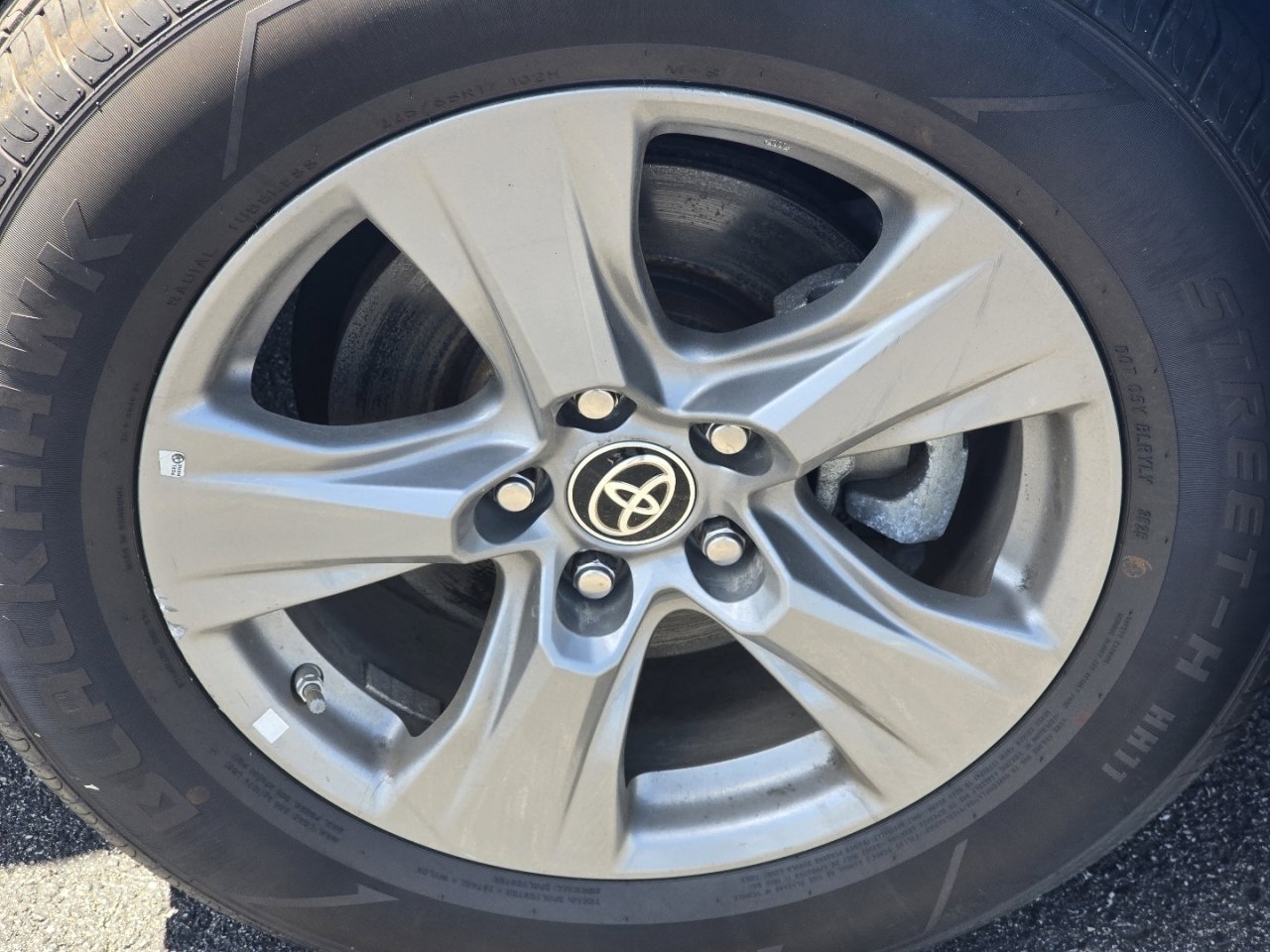 Used 2021 Toyota RAV4 LE AWD/4WD image 6