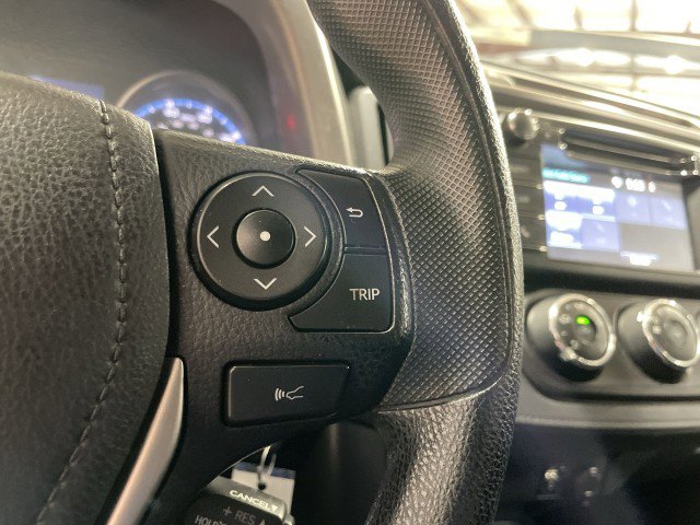Used 2018 Toyota RAV4 LE FWD image 28