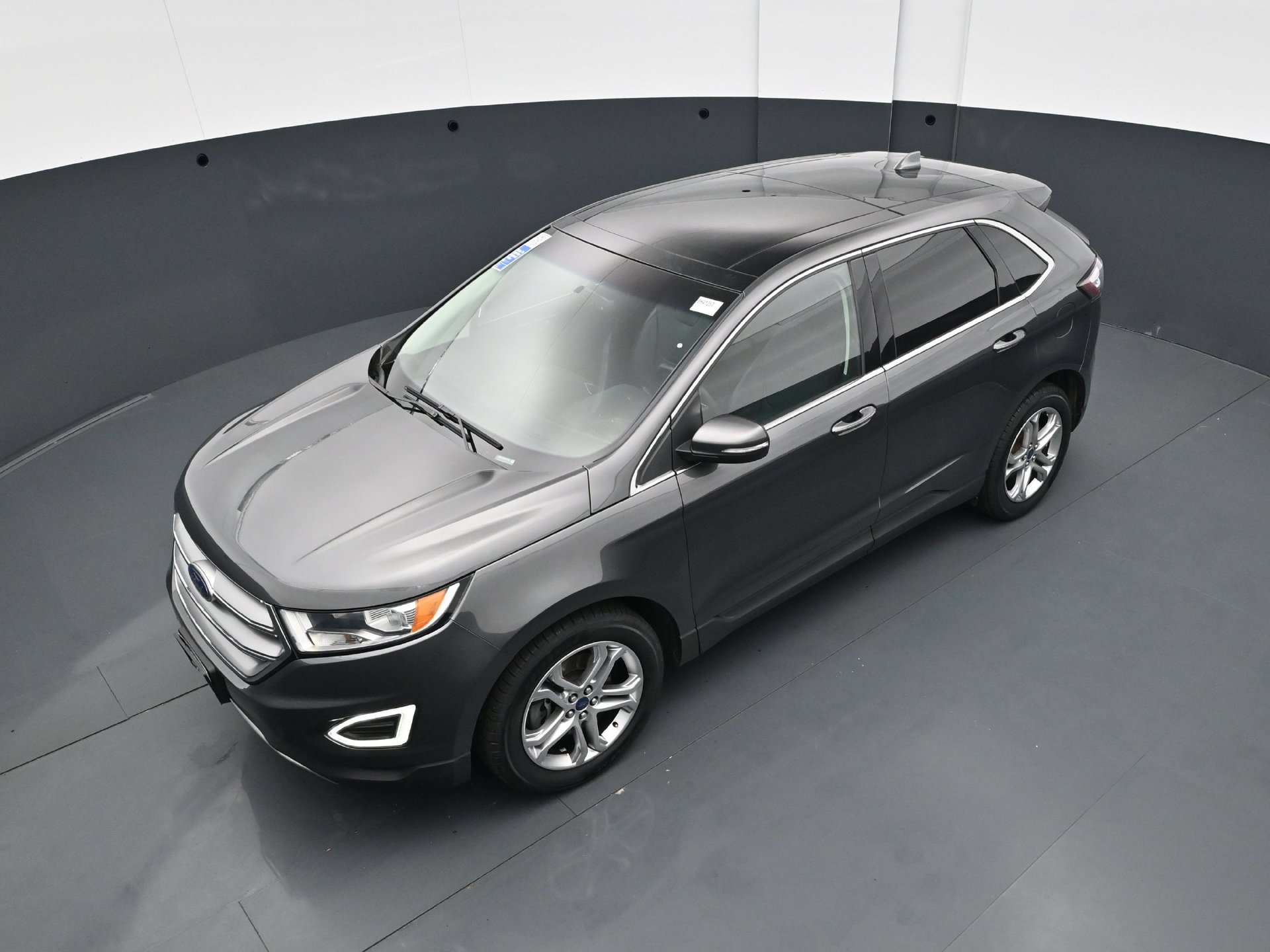 Used 2015 Ford Edge Titanium w/ Equipment Group 301A AWD/4WD image 38
