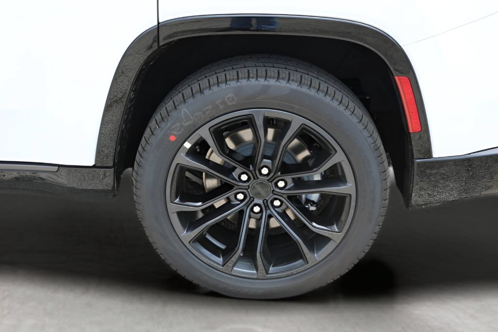 New 2026 Jeep Grand Wagoneer Summit AWD/4WD image 9