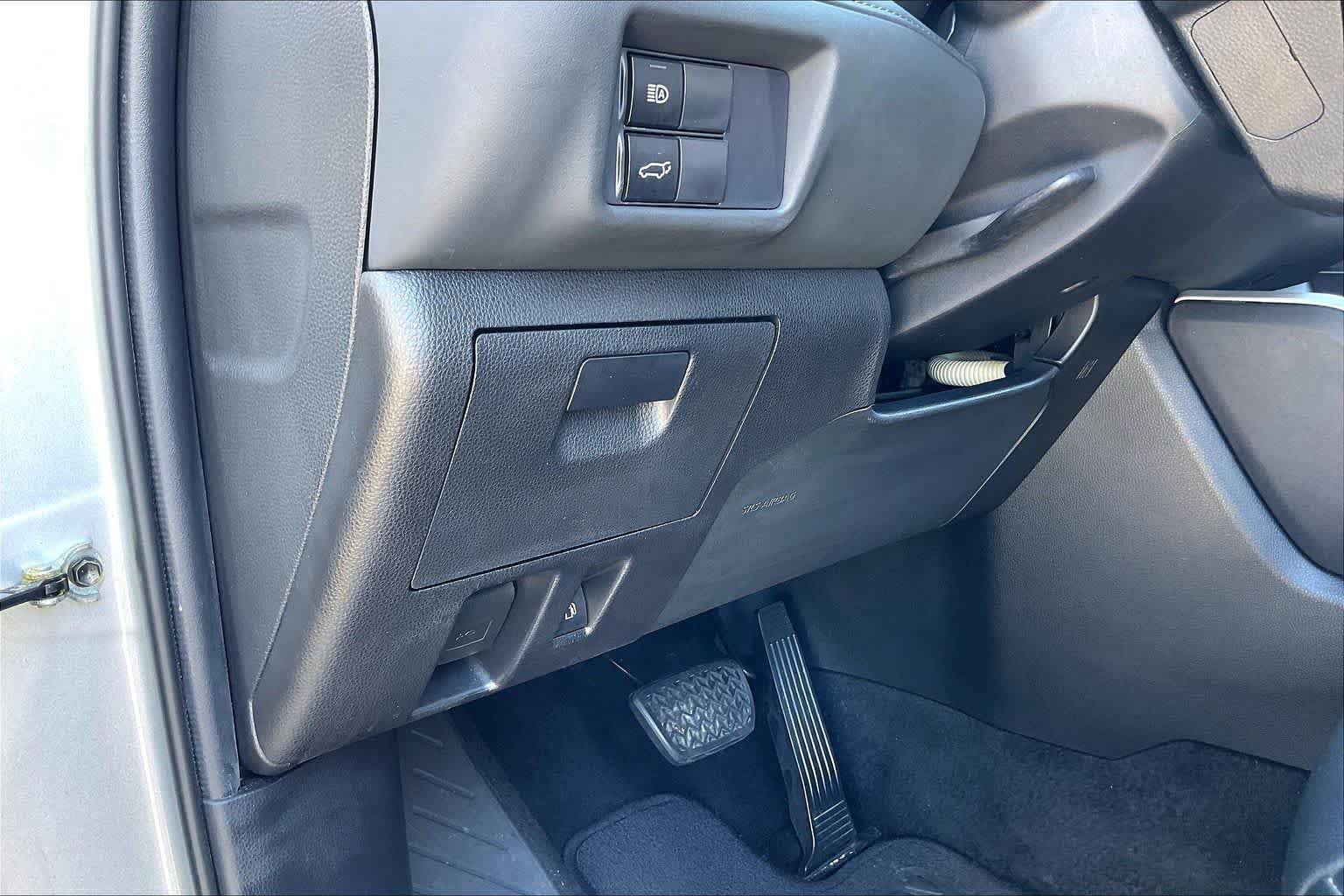 Used 2022 Toyota Highlander XLE FWD image 35