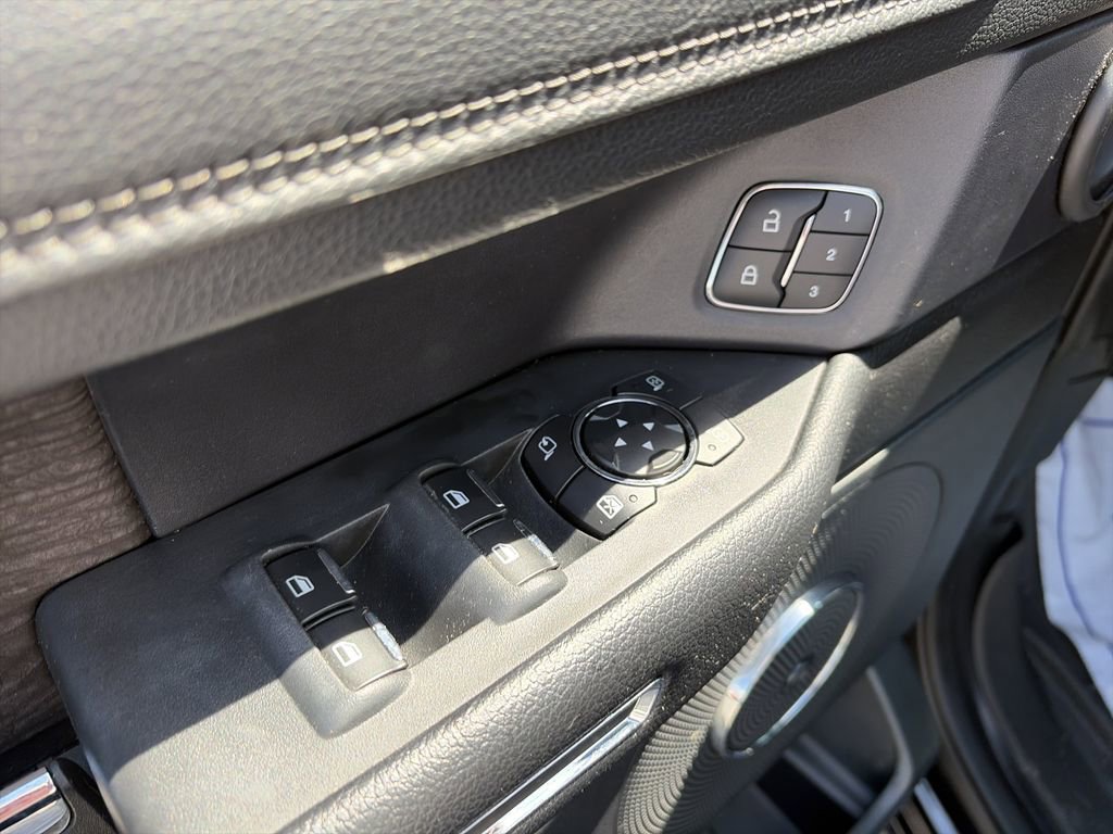 Used 2020 Ford Expedition Max Limited w/ Equipment Group 301A AWD/4WD image 19