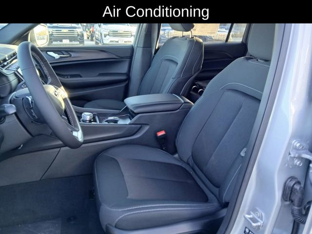 New 2025 Jeep Grand Cherokee L Laredo w/ Luxury Tech Group I image 11