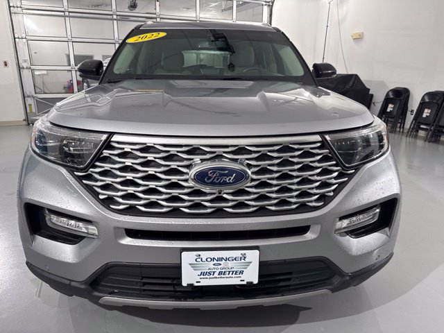 Used 2022 Ford Explorer Platinum w/ Equipment Group 601A AWD/4WD image 2