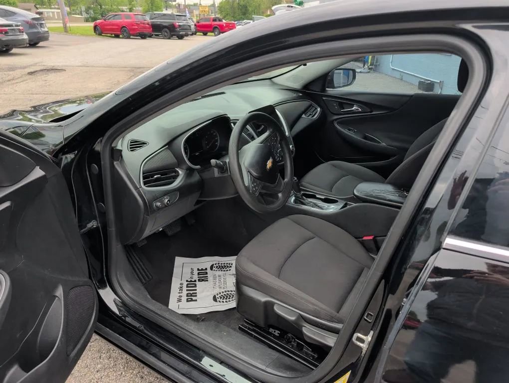 Used 2019 Chevrolet Malibu LS FWD image 14