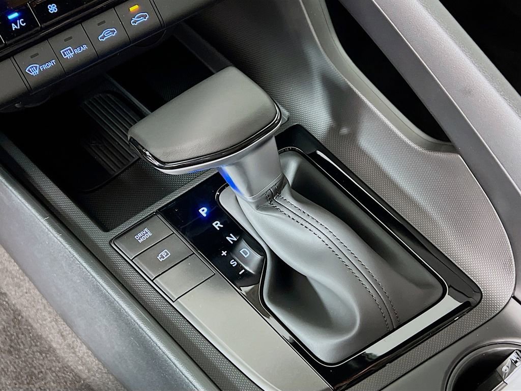 New 2026 Hyundai Elantra Sport FWD image 14