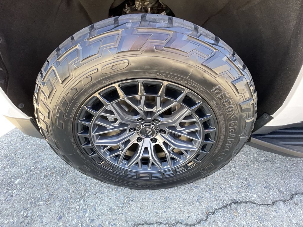 Certified 2021 Chevrolet Tahoe LT RWD image 33