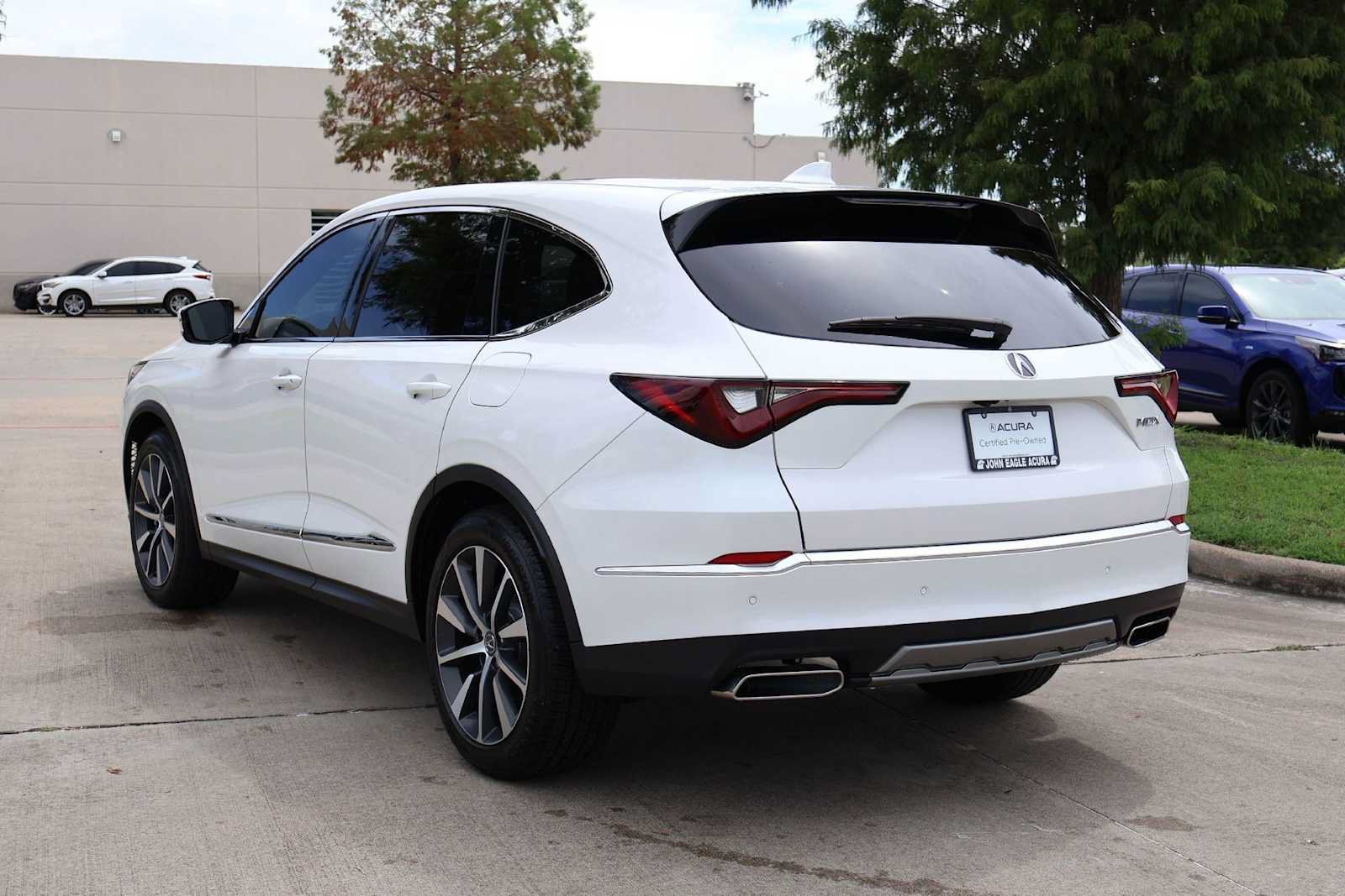 Certified 2026 Acura MDX w/ Technology Package FWD image 4