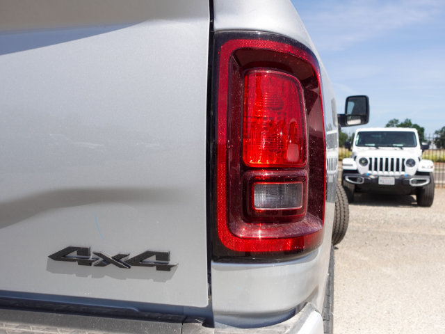 New 2026 RAM 3500 Big Horn AWD/4WD image 6
