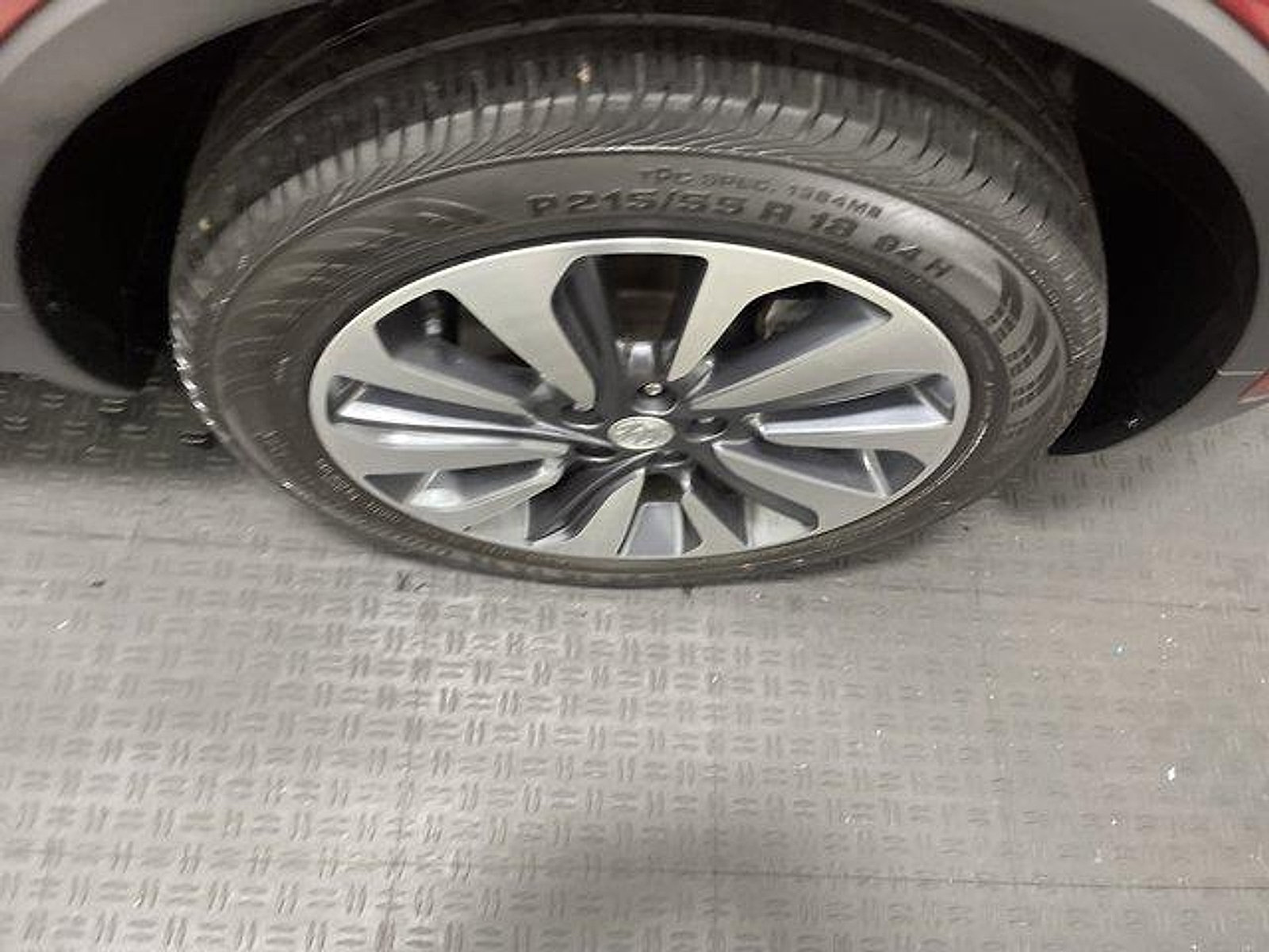 Used 2021 Buick Encore Preferred AWD/4WD image 21