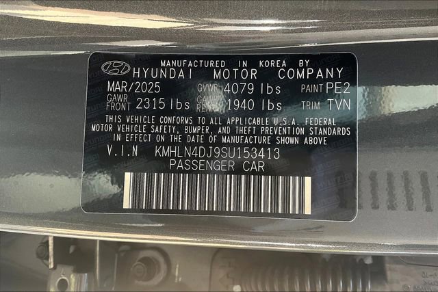 New 2025 Hyundai Elantra Limited image 13