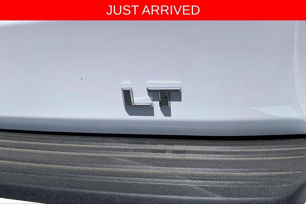 New 2026 Chevrolet Suburban LT w/ Comfort Package AWD/4WD image 11