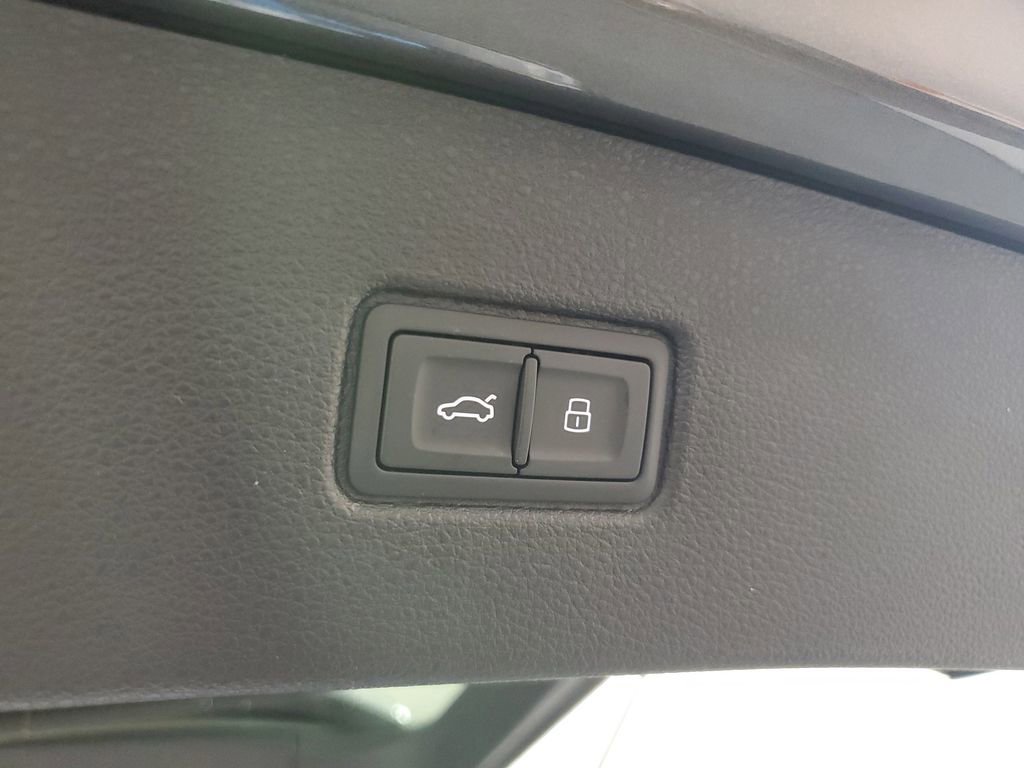 New 2026 Audi Q7 3.0T Premium Plus AWD/4WD image 10