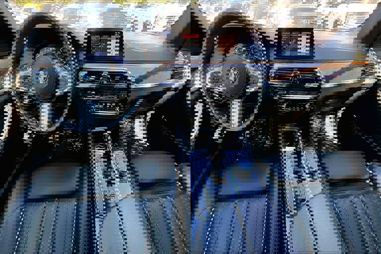 Used 2019 BMW 540i w/ M Sport Package RWD image 16