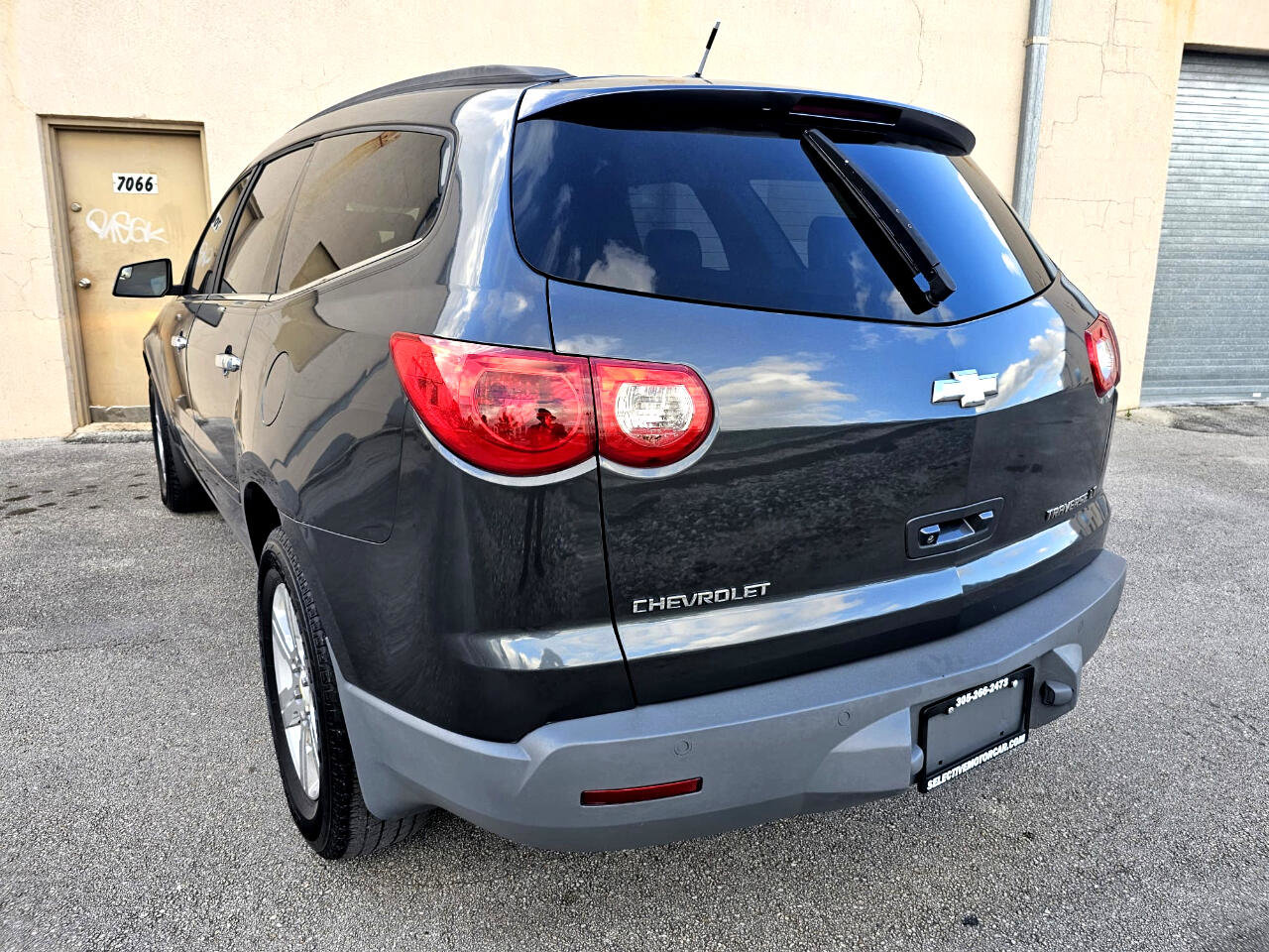 Used 2009 Chevrolet Traverse LT image 7