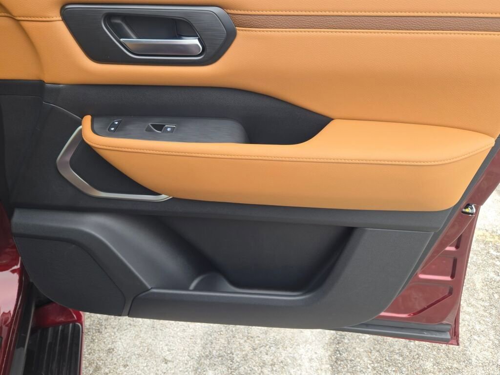 New 2026 Nissan Armada Platinum Reserve image 8