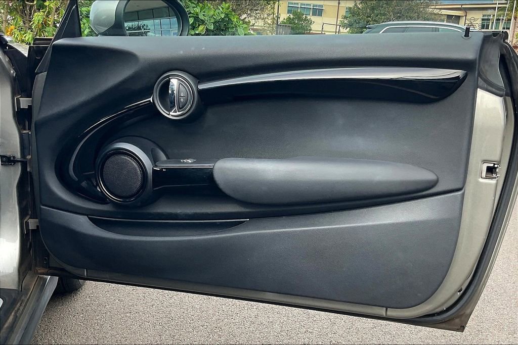 Used 2021 MINI Cooper Convertible image 23