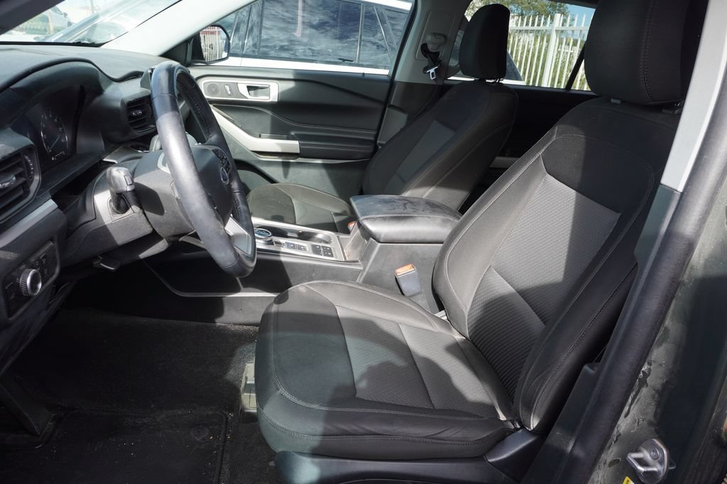 Used 2023 Ford Explorer XLT RWD image 11