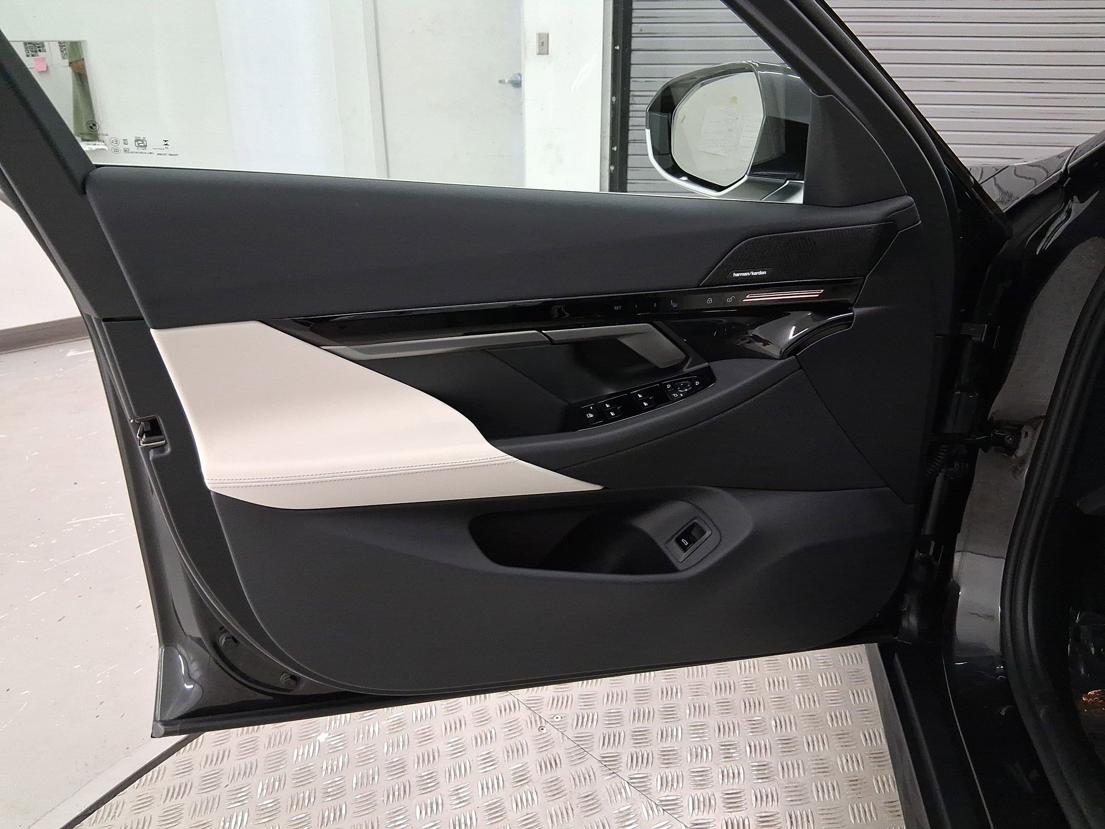 New 2026 BMW 530i w/ Premium Package image 19