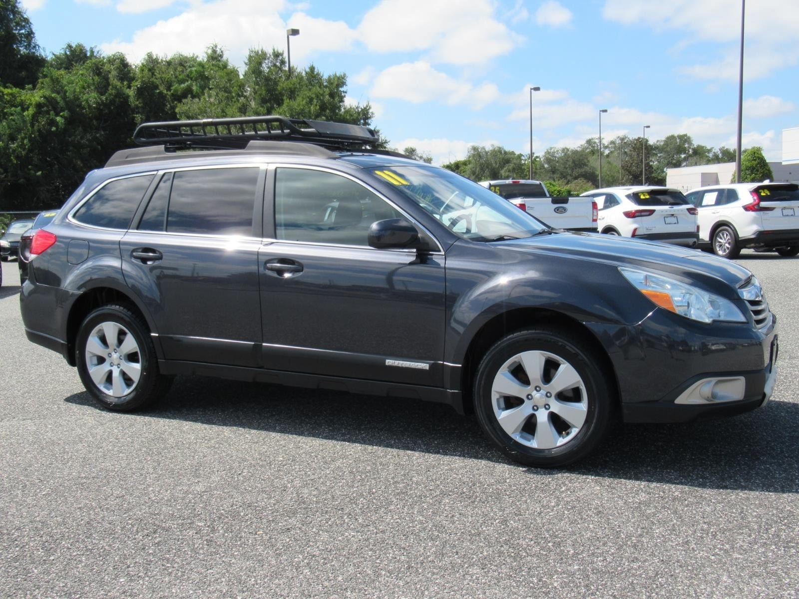 Used 2011 Subaru Outback 2.5i Limited AWD/4WD image 2