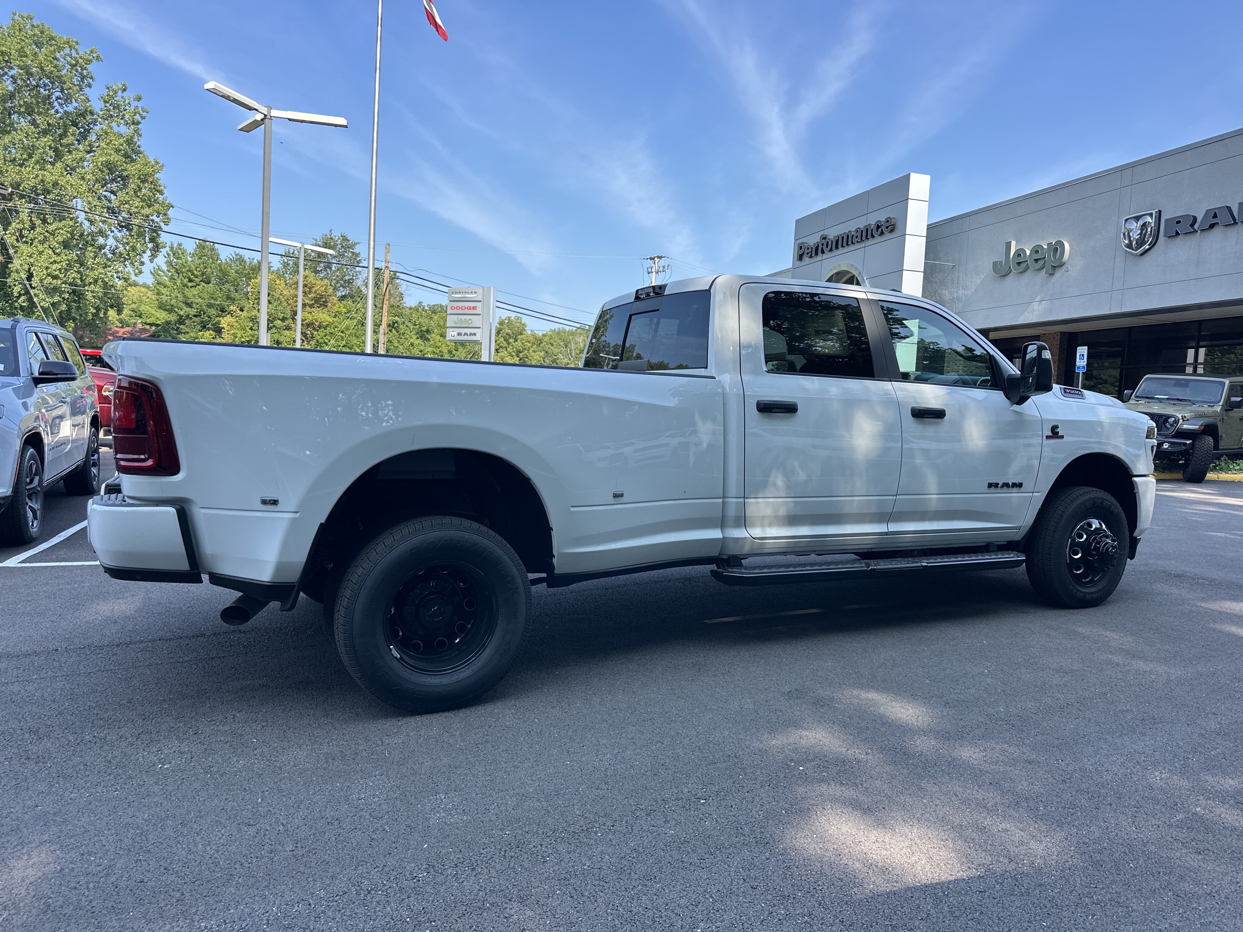New 2026 RAM 3500 Big Horn AWD/4WD image 20