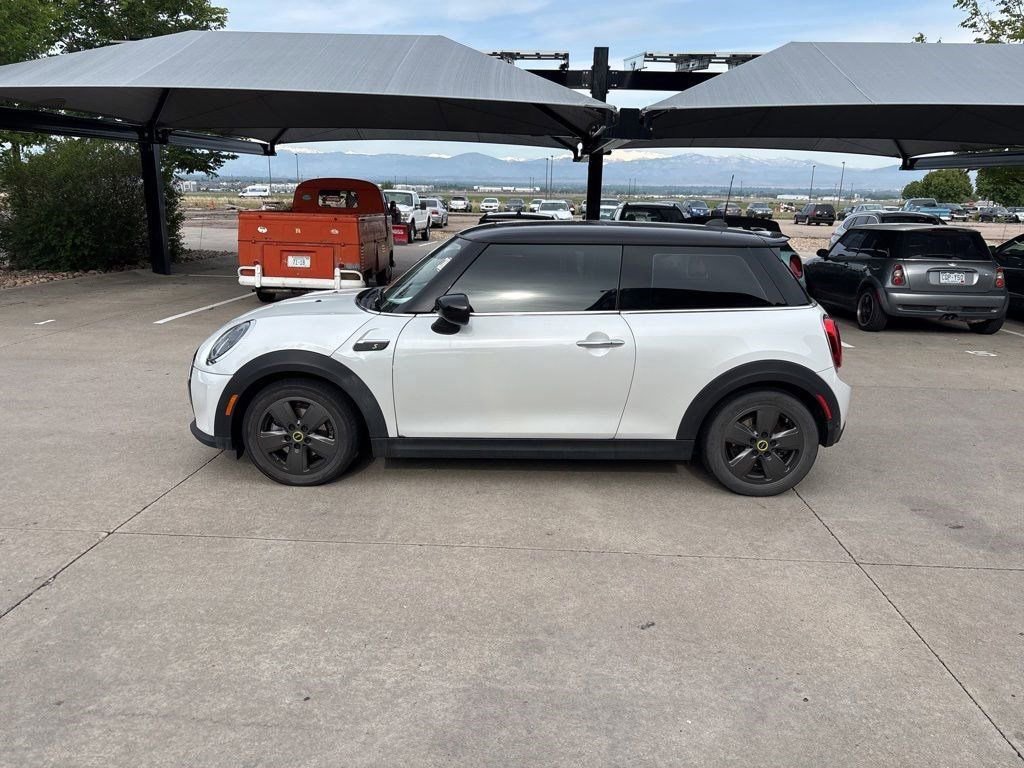Used 2024 MINI Cooper SE FWD image 2