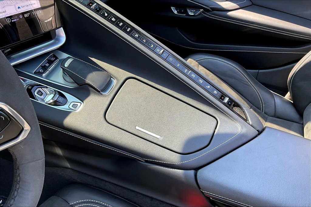 Used 2022 Chevrolet Corvette Stingray Preferred Cpe w/ Engine Appearance Package RWD image 16