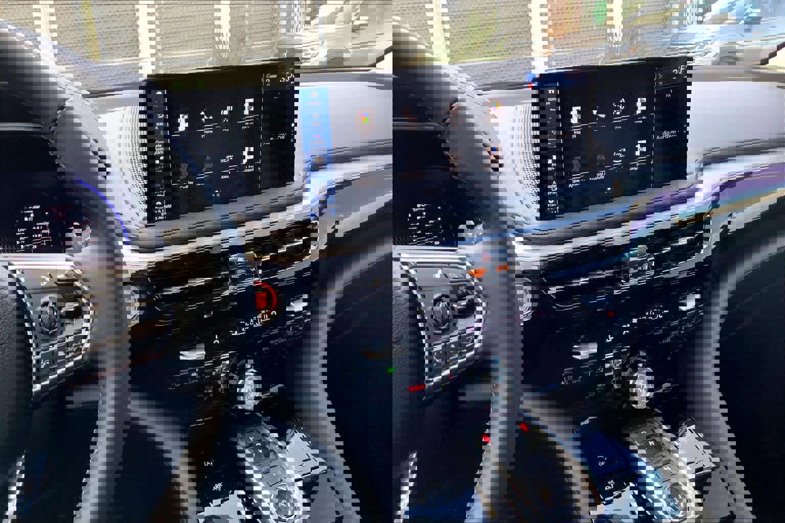 Certified 2025 Acura MDX SH-AWD w/ Technology Package image 6