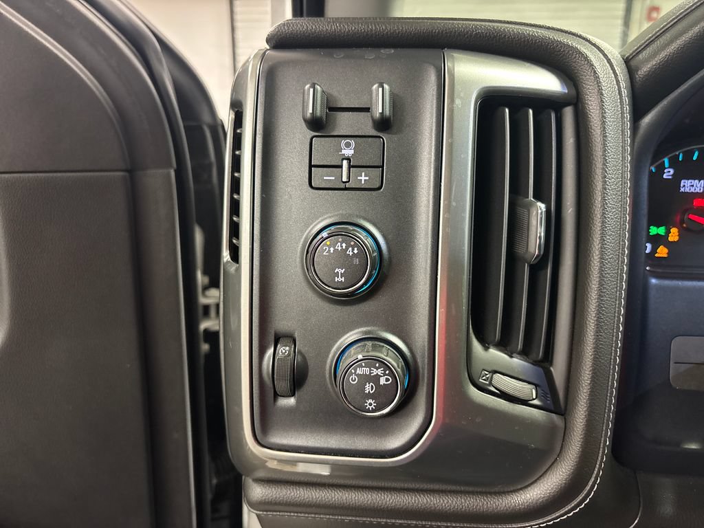 Used 2018 Chevrolet Silverado 3500 LTZ w/ Duramax Plus Package AWD/4WD image 28