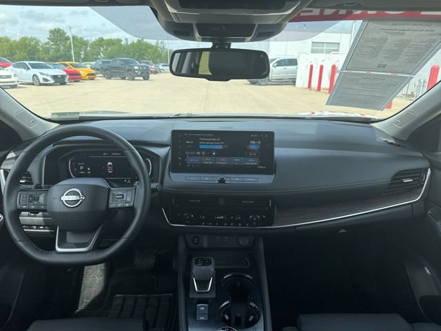 Used 2025 Nissan Rogue Platinum AWD/4WD image 28