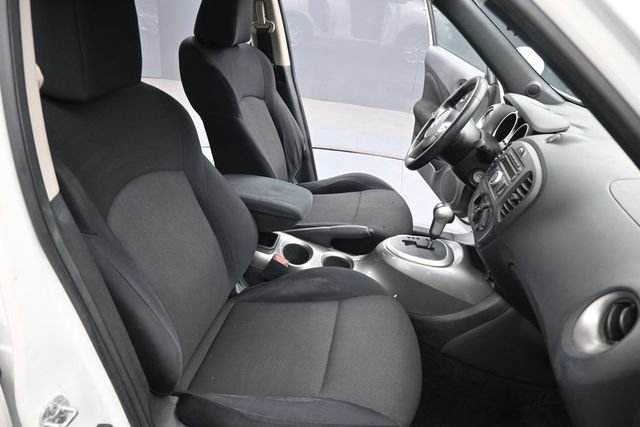 Used 2014 Nissan Juke S FWD image 16