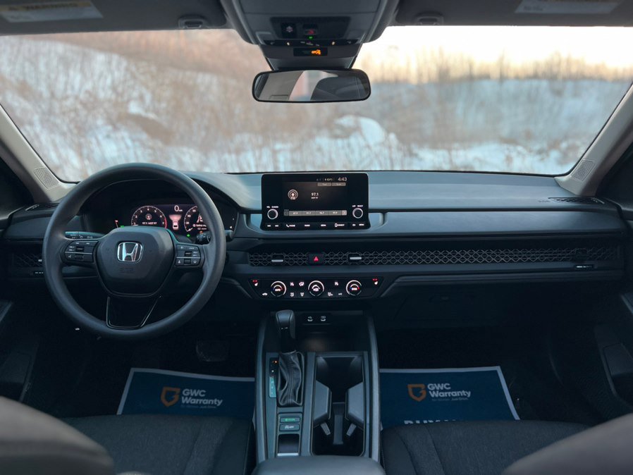 Used 2023 Honda Accord EX image 10