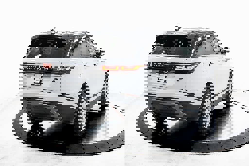 Used 2018 Land Rover Range Rover Velar S image 7